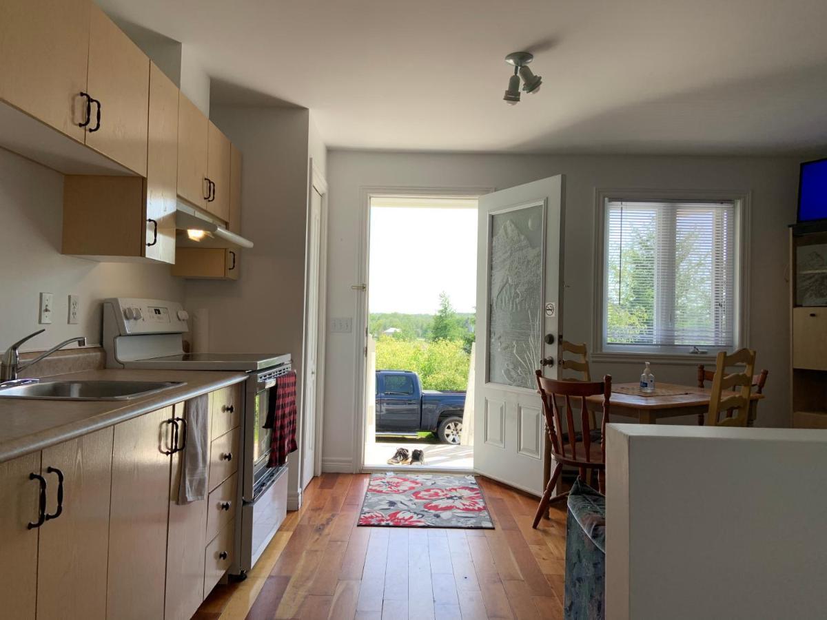 Motel & Chalets --Shefford-Waterloo- Habitation Forest Extérieur photo