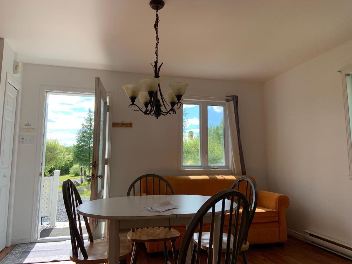 Motel & Chalets --Shefford-Waterloo- Habitation Forest Extérieur photo